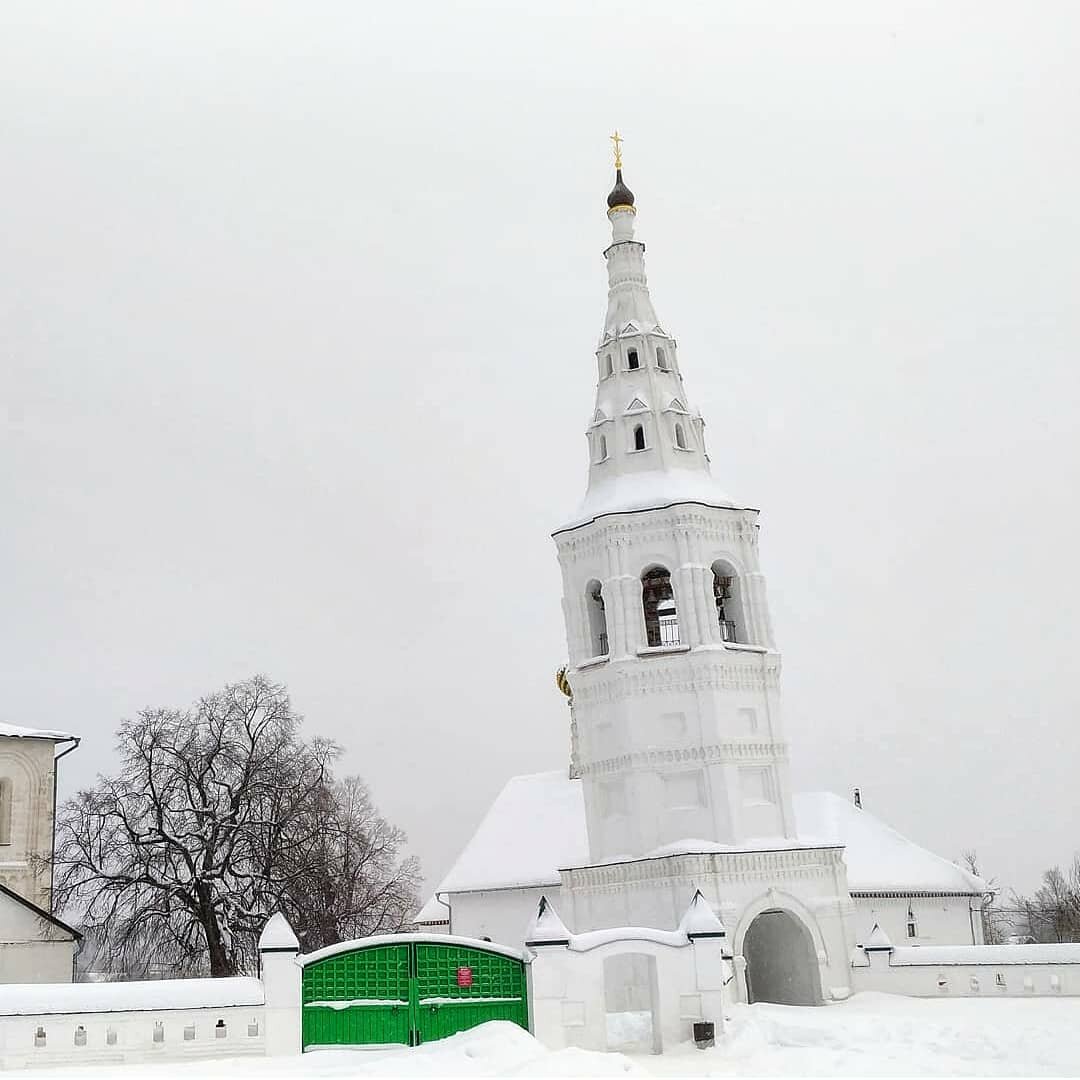 Колокольня падает