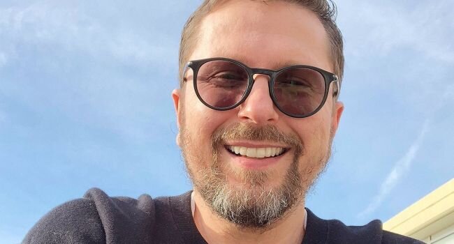 Анатолий Шарий