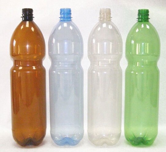 Беседка для дачи, изготовленная из пластиковых бутылок