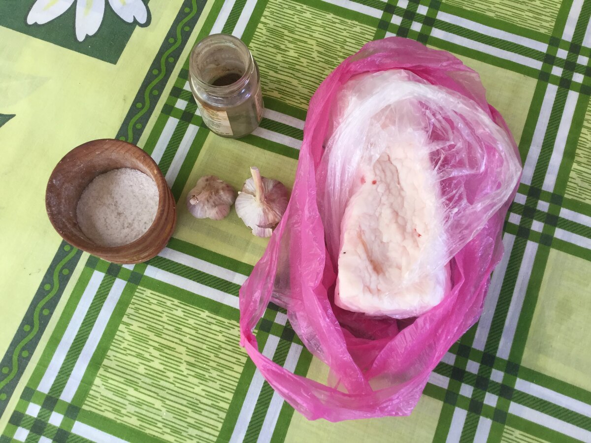 Будем солить сало