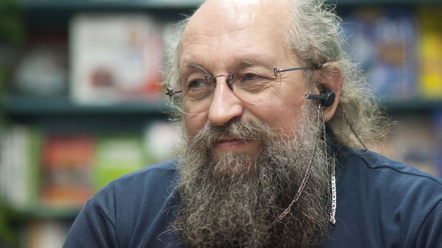  wikipedia.org - Dmitry Rozhkov