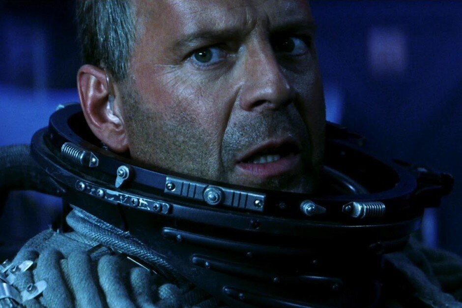 Таким было лицо Брюса, когда мы рассказали ему всю правду :D