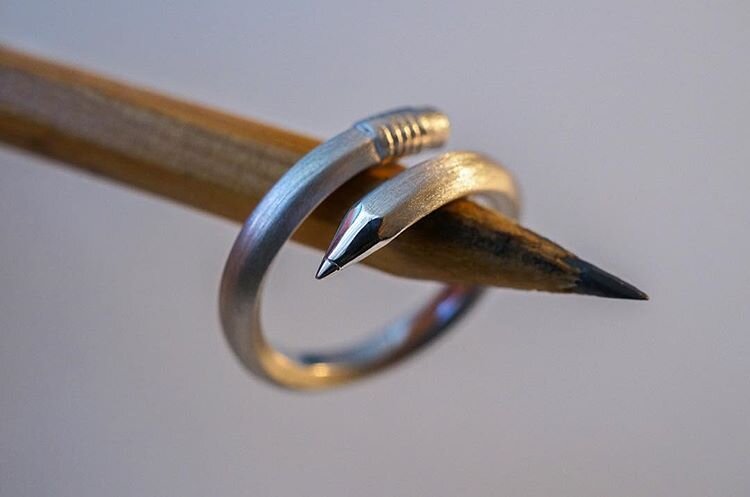 Модель также доступна из любого металла. Фото Ringstudio