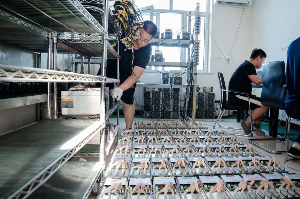 Монтаж ферм для майнинга. Управление добычей. 