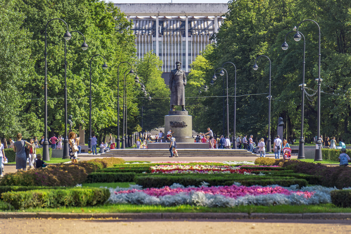 Гостиница парк победы санкт петербург. Московский парк Победы Санкт-Петербург. Московский район СПБ парк Победы. Парк Победы СПБ фото. Московское утро парк Победы.