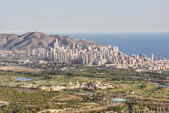 Qué temperatura hace hoy en benidorm