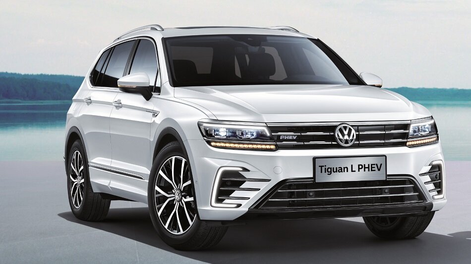 Тигуан л. Tiguan Sportline 2020. VW Tiguan Sportline 2020. Тигуан спортлайн 2021. Tiguan Sportline 2017 пыльник.