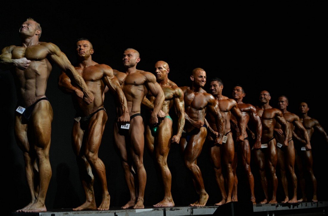 Позирование на соревнованиях.