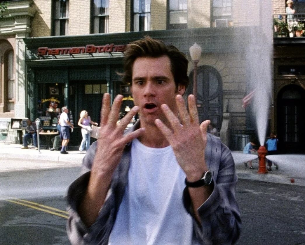 Фото взято с сайта https://newfilms.tv/films/4959-bryus-vsemoguschiy.html