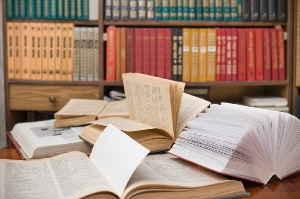 Электронная энциклопедия вашей книги - это просто / источник https://www.culture.ru/storage/images/87c96eca66388f6d3c659a32734d3142/7794c5a06ba73ab89575715c8c1ab4dc.jpg