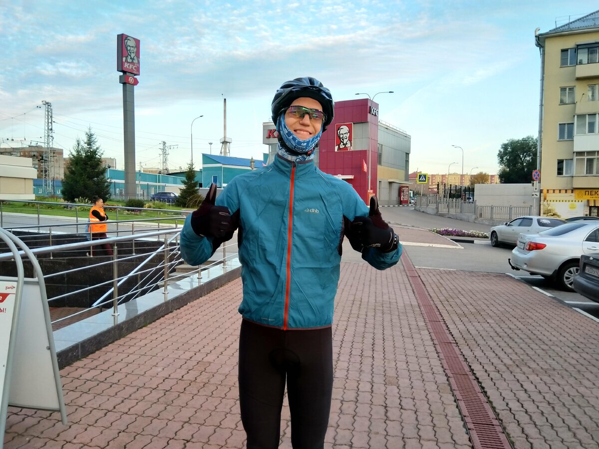 Довольный на старте Иван в предвкушении качественной упорошки