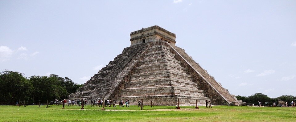 https://cdn.pixabay.com/photo/2017/04/29/03/28/cancun-2269936_960_720.jpg