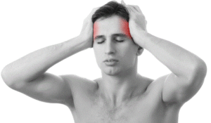 Тяжелая степень обычно чревата более серьезными последствиями. Для больного характерно более длительное время потери сознания, которая даже может перейти в кому. Лечение дома возможно, только с разрешения врача.