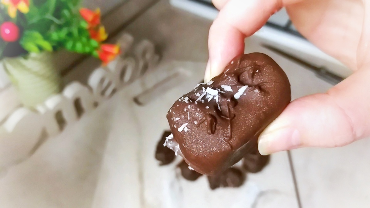 Можно украсить косовой стружкой 