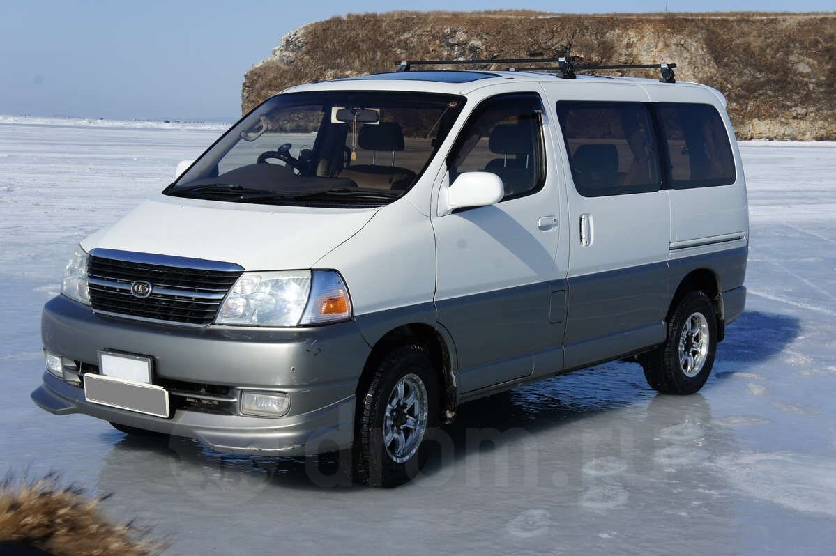 Toyota Granvia. Фотография взята с сервиса Яндекс Картинки
