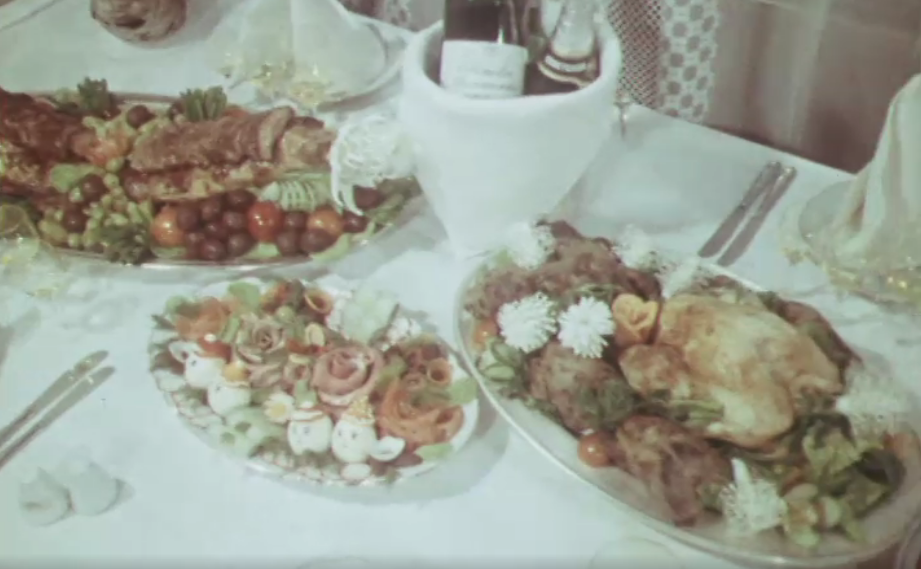 Кадр из документального фильма "Обед" (1972)