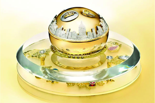 DKNY Golden Delicious. Стоимость 65 000 000 рублей.