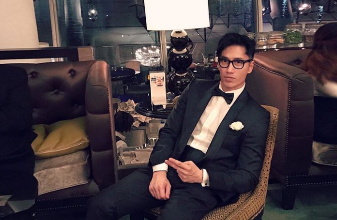 Чуандо Тан из Сингапура, 50 лет. Не ложится спать поздно, ест много зелени, тренируется в спортзалах.