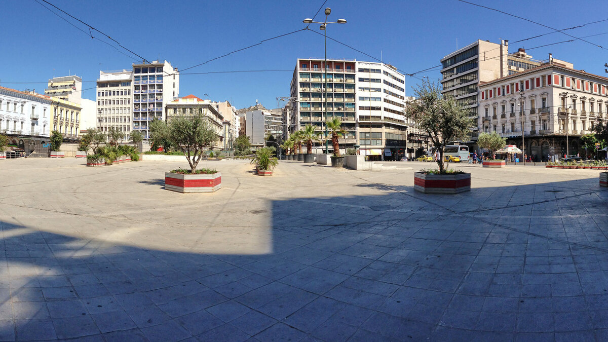 Площадь Омония (в 2020 г. на реконструкции)