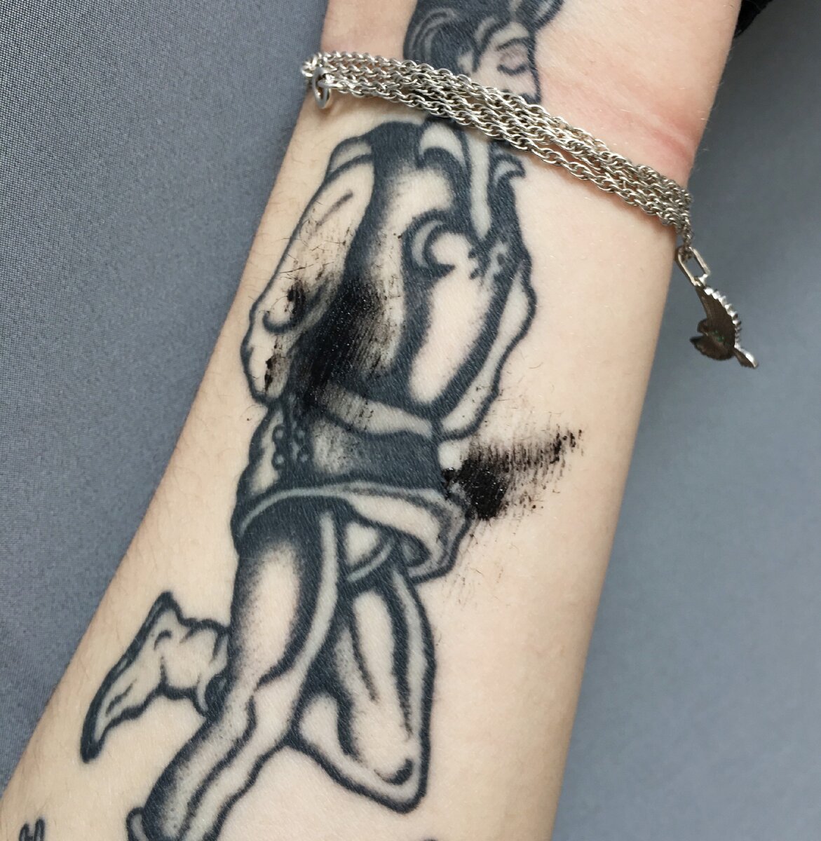 Оттенок: 01 Черный  