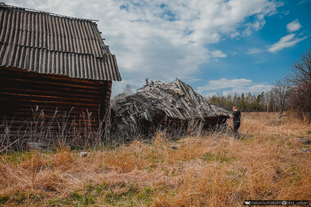 Нашел пустующий дом в заброшенном селе и остался в нем жить. Показываю свой быт и какие есть удобства