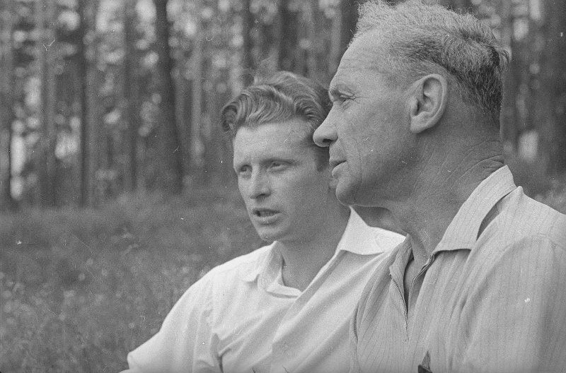 Владимир Коккинаки и летчик Владимир Ильюшин
Майя Окушко, 1959 год, МАММ/МДФ.
