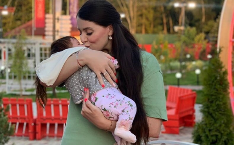 Оля Рапунцель с дочкой Софией
Фото: «Инстаграм»
​

