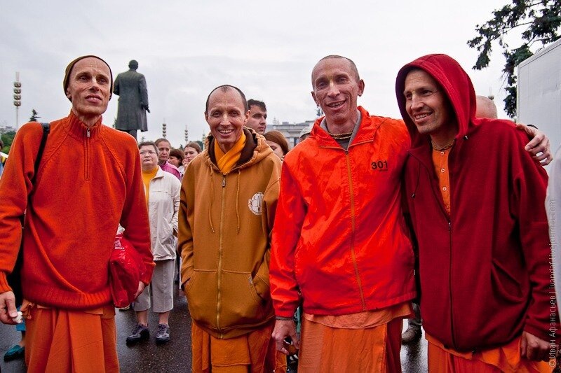 Кришнаиты, осенний вариант.