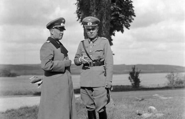 Людвиг Бек и Вернер фон Фрич, 1937 год. Источник: thefamousbirthdays.com