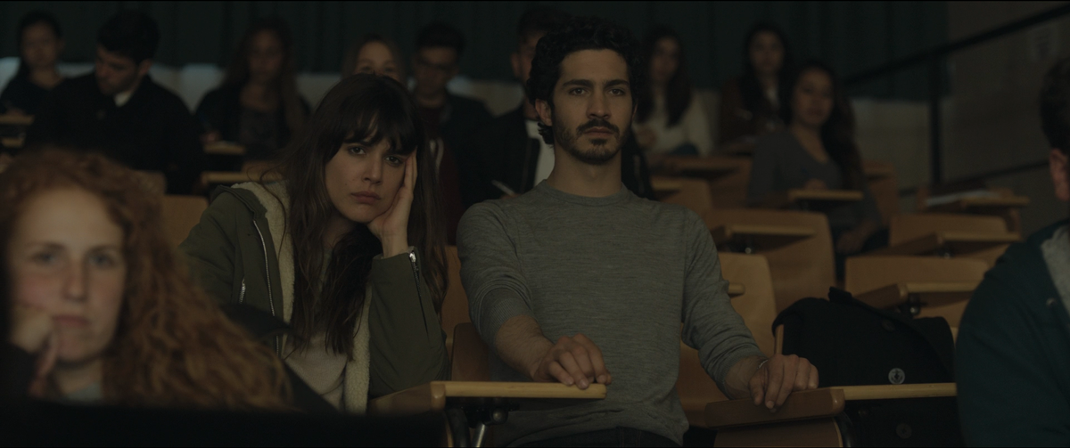 Кадр из фильма - Во время грозы (источник: https://www.warnerbros.com)