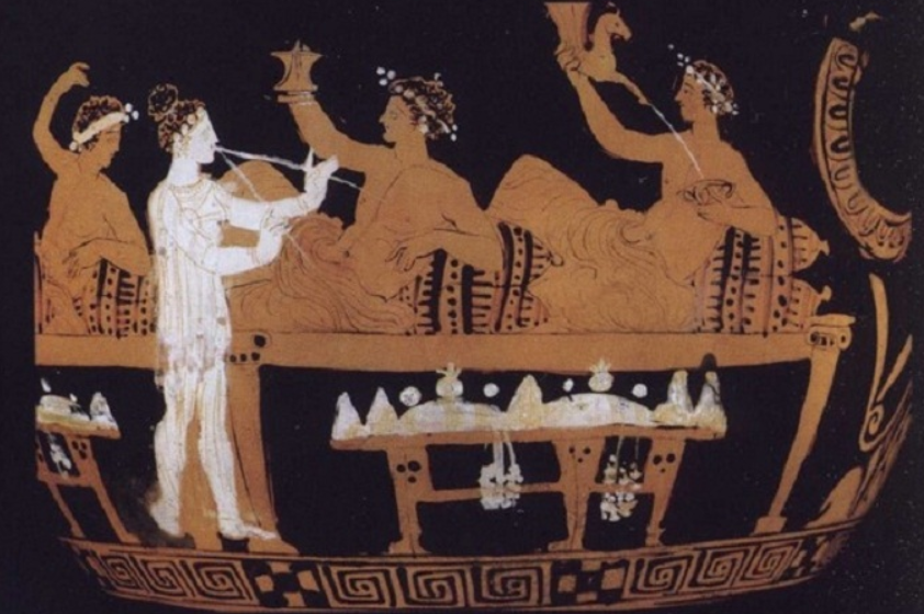 Рисунок на древнегреческой вазе