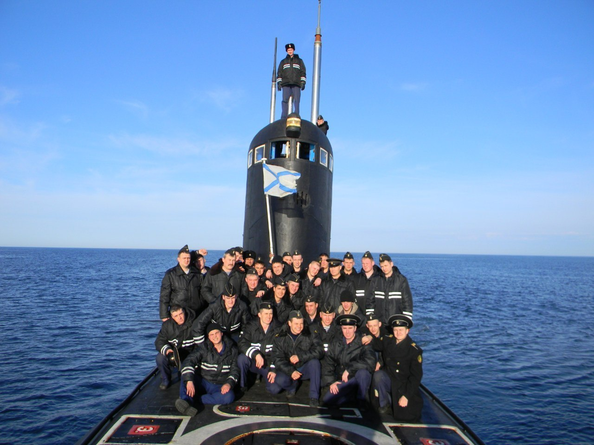 Служил на подводной лодке. Подводники ВМФ РФ. Дундуков Капитан подлодки. Подводные силы ВМФ России. Моряки подводники Северного флота