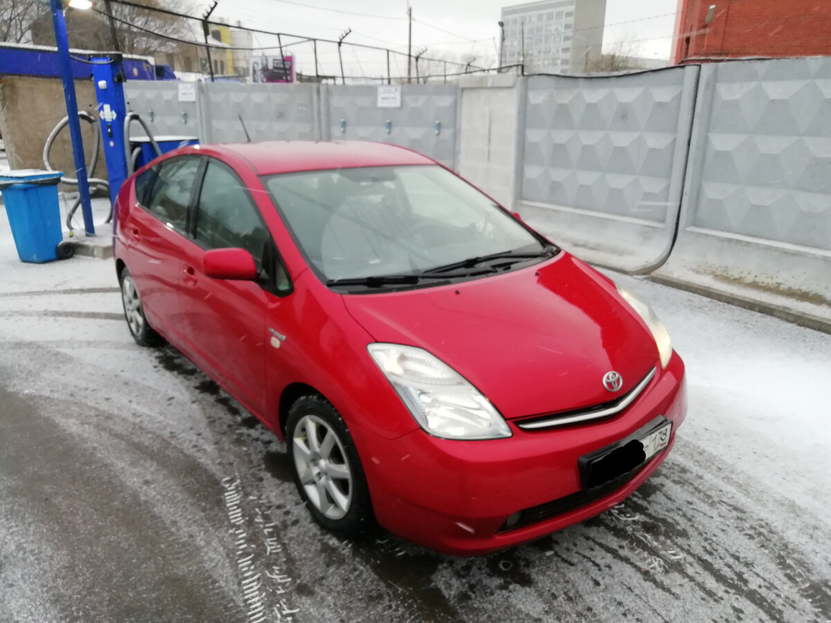 Toyota Prius XW20 2008 года выпуска была куплена в 2017 году в Питере в отличном состоянии. Фото автора!
