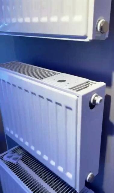 ёмкость, вмонтированная в радиатор