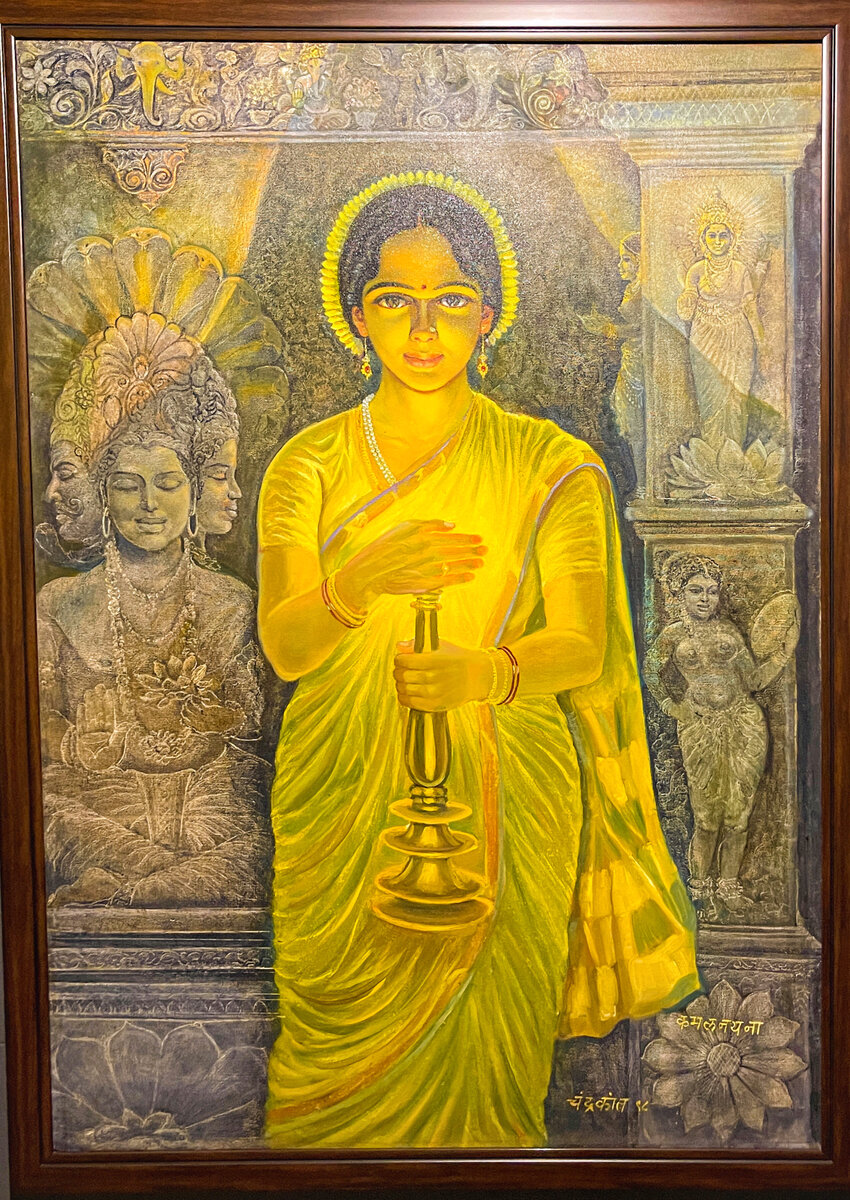 Женщина с лампой