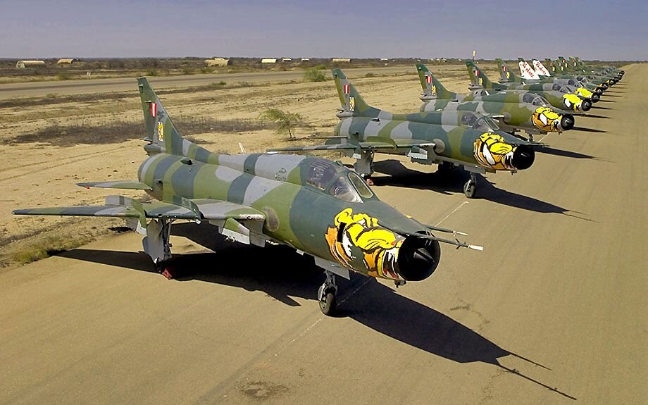 Су-22 ВВС Перу на аэродроме в Таларе.
