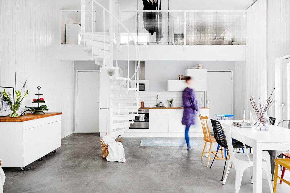 На фото: кухня, объединенная с комнатой