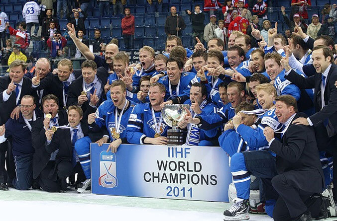 Братислава, 2011-ый год. Сборная Финляндии - победитель ЧМ, главный тренер Юкка Ялонен. 