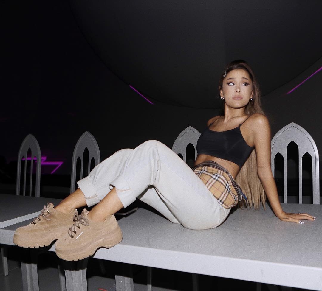 взято из www.instagram.com/arianagrande/