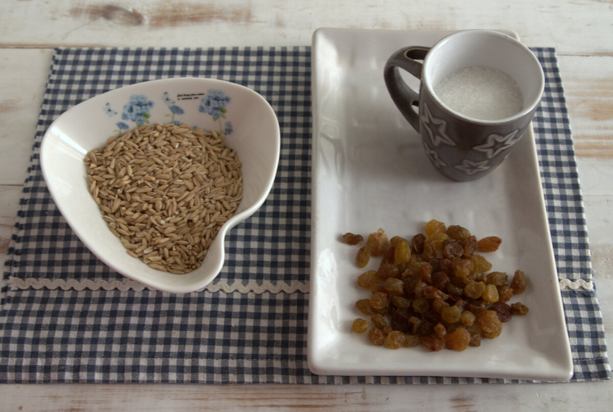 Невероятно вкусный квас естественного брожения от моего деда кулинара из  деревни | Вкусные домашние рецепты | Дзен