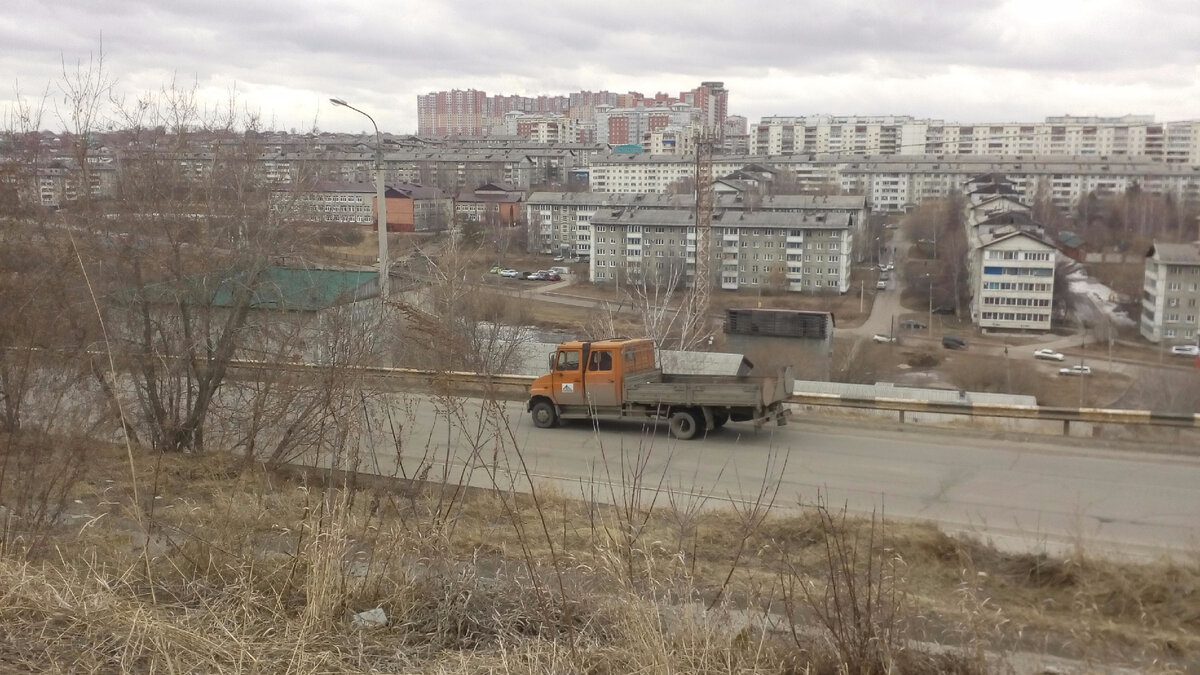 Вид на микрорайон Первомайский. (Рядом с Университетским)