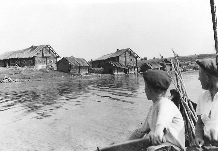 Деревни относящиеся к. Карелия дер Слобода 1937 г. Карелы Дьячковы Вохтозерский приход дер.Меряндукса. Курортные местности в Карелии в 30-е годы. Село Карельское Черниговская область 1940-е.