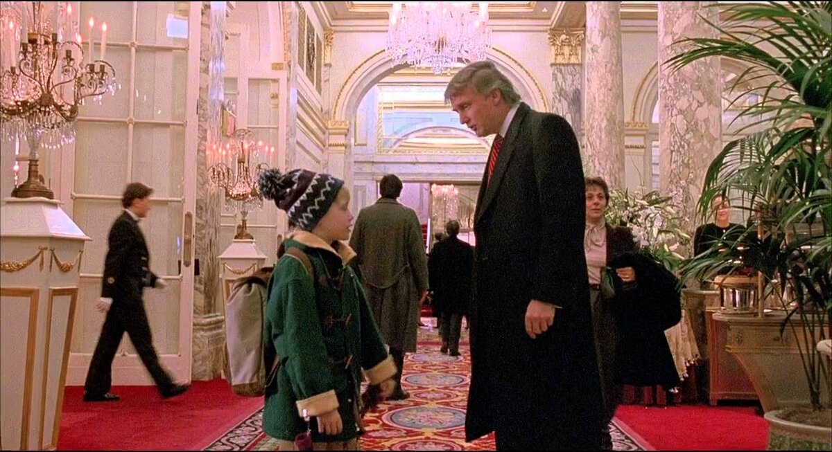 Дональд Трамп в фильме Один дома 2.