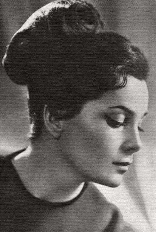 Элина Быстрицкая.