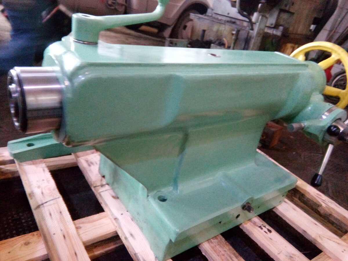 Шпиндельные бабки (коробки скоростей), коробки подач, верхние суппорта, ползушки, каретки, фартука, задние бабки ( включая мостики) : изготовление с нулевого цикла, начиная с литья корпусов- комплектация узлов: шестерни, шлицевые валы, подшипники, вилки, шпинделя и т.д. по капитальному ремонту и модернизации полная замена "внутренних составляющих" соответственно ( шестерни, шлицевые валы, подшипники, расточка корпусов, шлифовка, общая сборка узлов)             