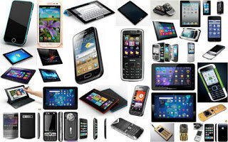    Начнем по порядку: например, у вас сломался сотовый телефон (микроволновка) и вы хотите вернуть его в магазин как заводской брак, т.е. брак действительно есть. 
В соответствии с Федеральным законом «О защите прав потребителей» статья 18 п.5: «Продавец (изготовитель) обязаны принять товар ненадлежащего качества у потребителя и в случае необходимости провести проверку качества товара».
     Хорошо, говорит менеджер магазина, пишите (подпишите) заявление, оставляйте телефон (микроволновку), мы отошлем его на проверку. Чаще всего магазин передает этот телефон (микроволновку) в сервис-центр, так как сервис-центр при обращении по гарантии денег за выполненный осмотр не берет.
   Далее берем плохой вариант развития событий: сервис-центр отдает магазину телефон (микроволновку) с Актом осмотра, где указано, что в имеющемся недостатке (дефекте) виноват покупатель: что-то не так сделал или плохо обращался с телефоном (микроволновкой). Менеджер магазина отдает вам дефектный телефон (микроволновку) с Актом из сервис-центра со словами: «Вот видите – вы сами виноваты, это не гарантийный случай». 