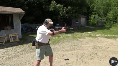 Движение с одноточечным ремнем на тренировке