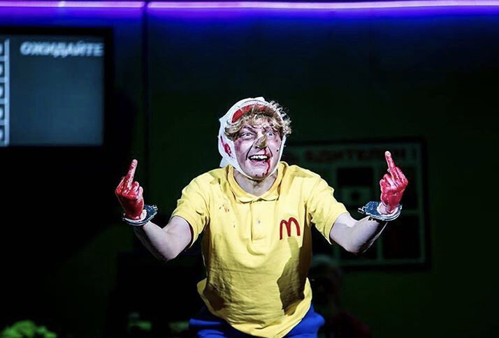 На фото актёр ’Гоголь-Центра’ Александр Горчилин