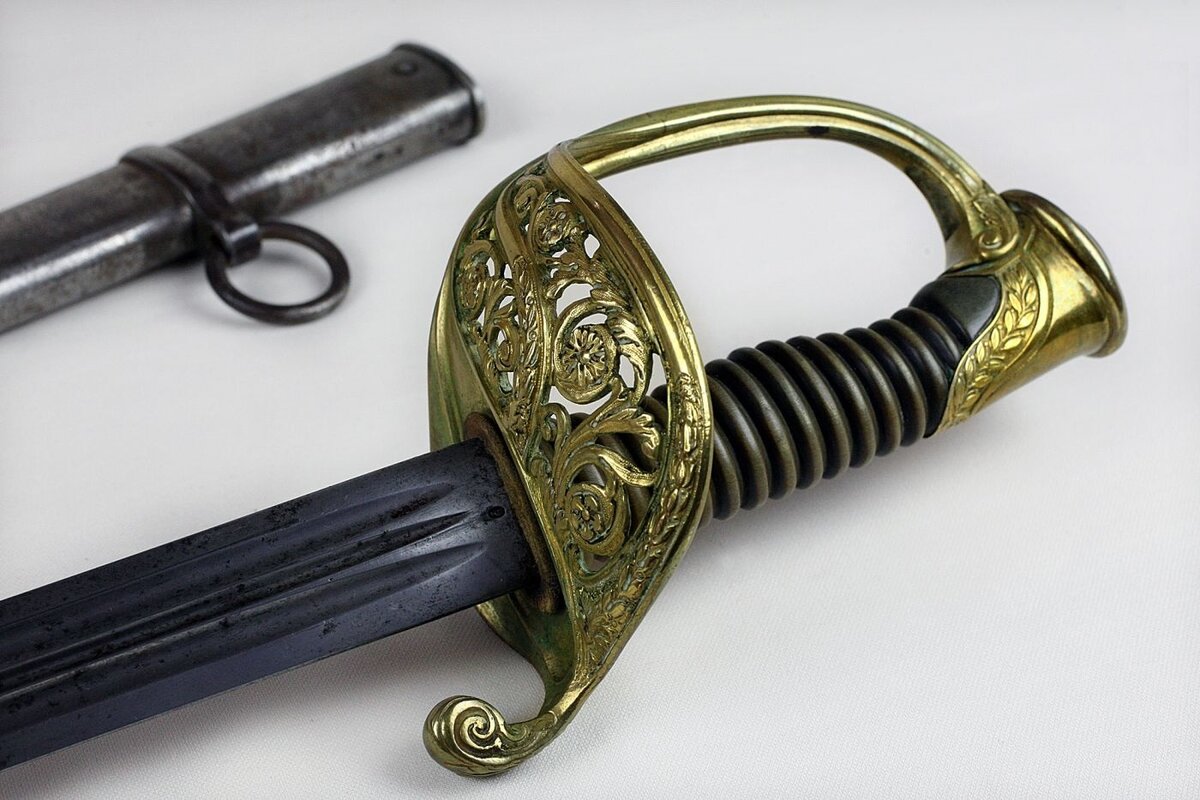 Эфес французской пехотной офицерской сабли обр. 1845 года.