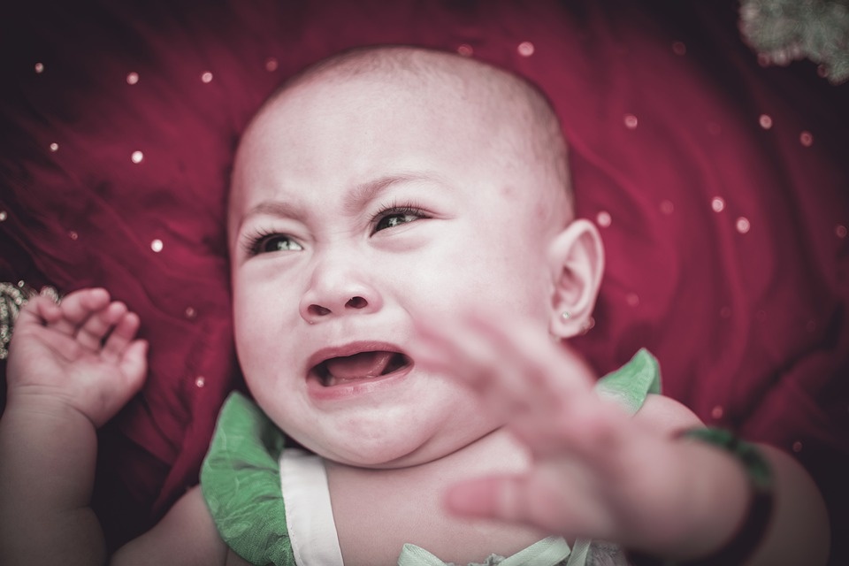 Уйди прочь, некрасивая мама!)))